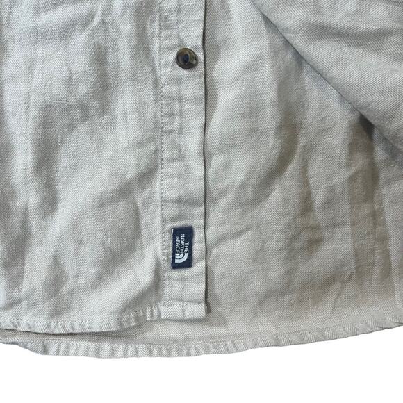 The North Face Khaki Long Sleeve Front Pockets Button Down Shirt Mens Size Med - Picture 2 of 8